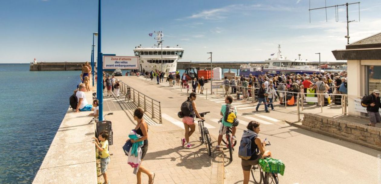 u00a9 Simon Bourcier